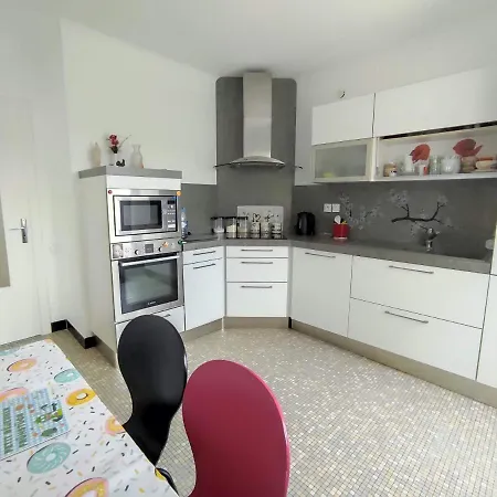 Sainte-rose 3ch A 5 Minutes De La Cite Des Loisirs Feriehus *