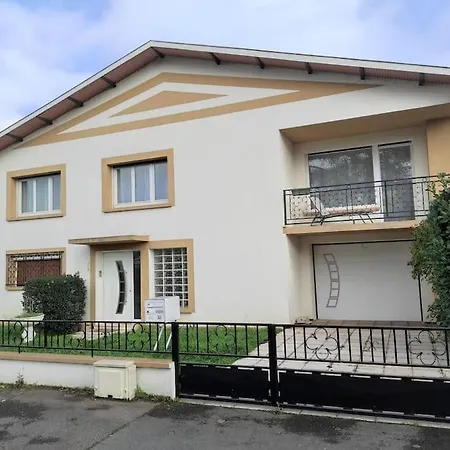 Sainte-rose 3ch A 5 Minutes De La Cite Des Loisirs Holiday home