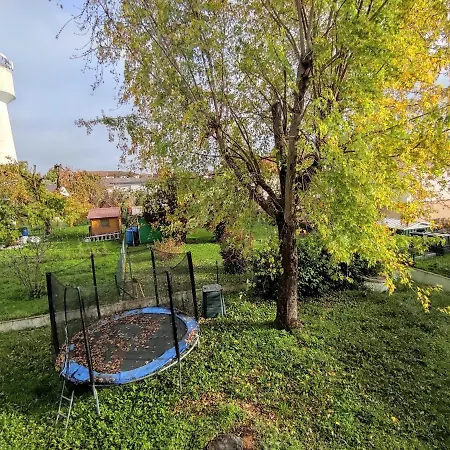 Sainte-rose 3ch A 5 Minutes De La Cite Des Loisirs *