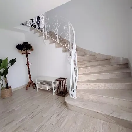 Holiday home Sainte-rose 3ch A 5 Minutes De La Cite Des Loisirs