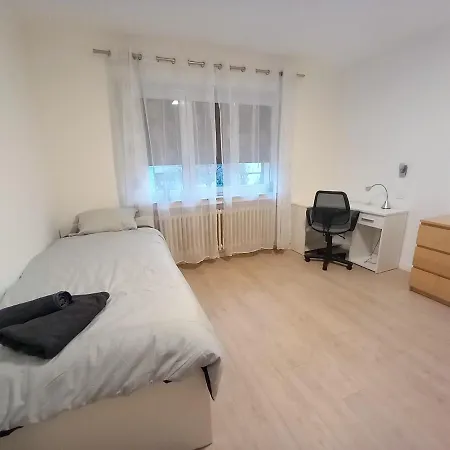 Sainte-rose 3ch A 5 Minutes De La Cite Des Loisirs