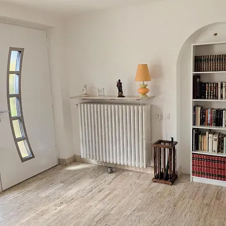 Sainte-rose 3ch A 5 Minutes De La Cite Des Loisirs *